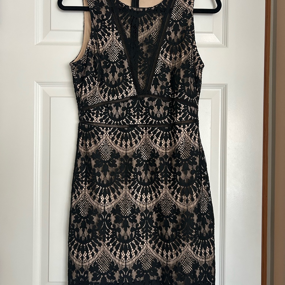 Lulu’s Black Lace Dress Size M